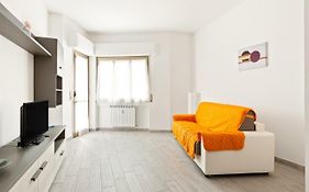 Renewed Balcony Flat With Green Garden