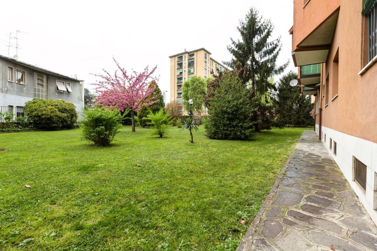 Renewed Balcony Flat With Green Garden Milano Esterno foto