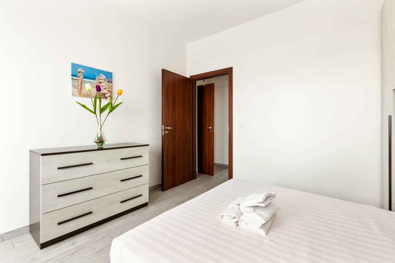 Renewed Balcony Flat With Green Garden Milano Esterno foto
