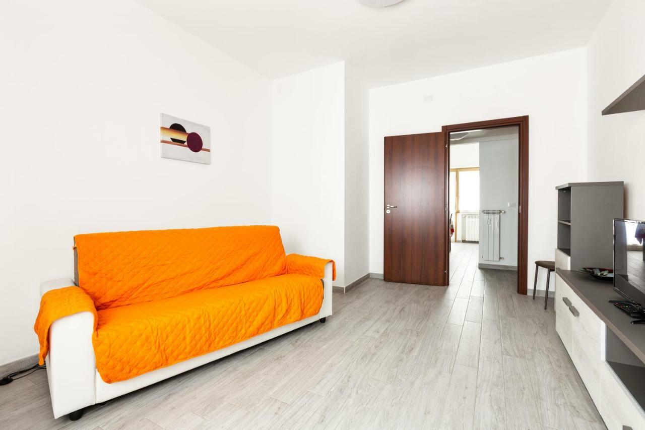 Renewed Balcony Flat With Green Garden Milano Esterno foto